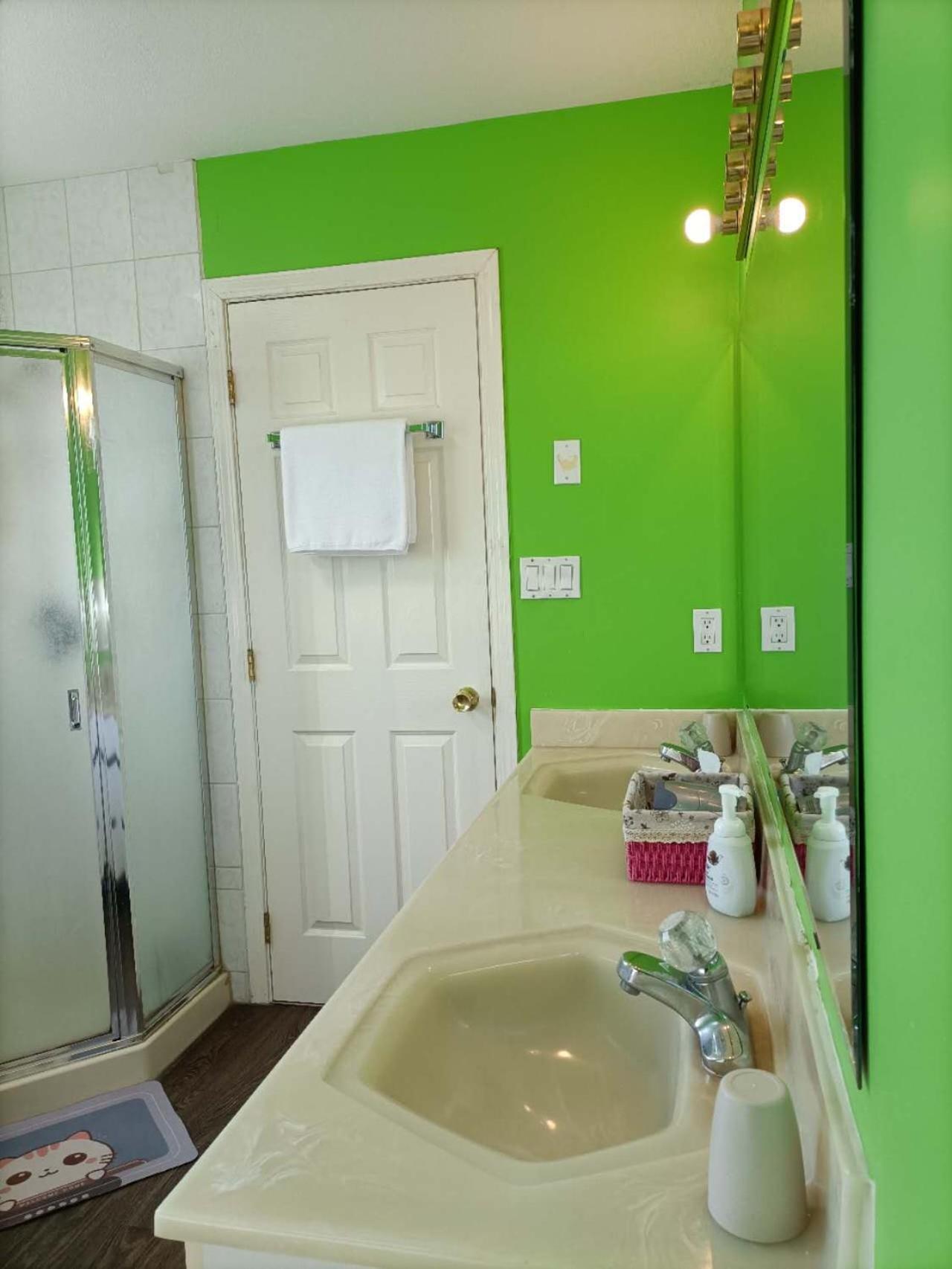 Blue Home Guest house Vancouver